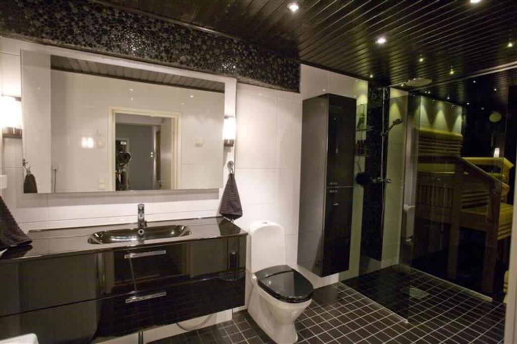 روفانييمي Majestic Penthouse With Sauna & High-Speed Wi-Fi And Parking المظهر الخارجي الصورة